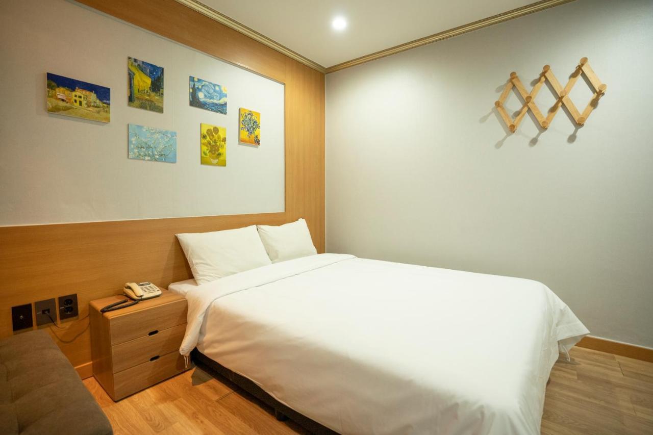 Jeju Stay Hotel Экстерьер фото